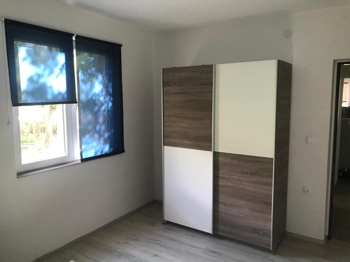 Apartments Lena Baška Eksteriør bilde