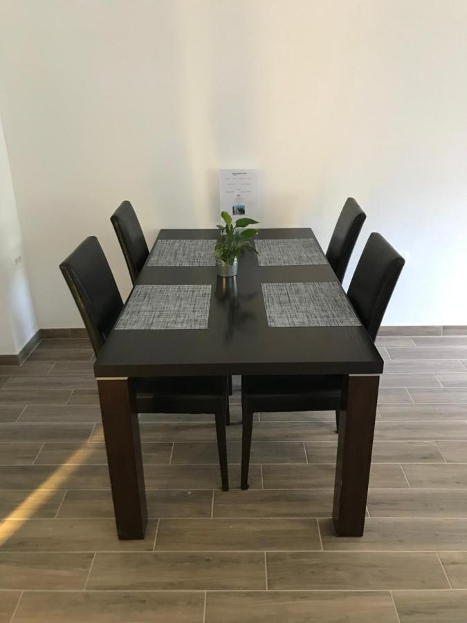 Apartments Lena Baška Eksteriør bilde