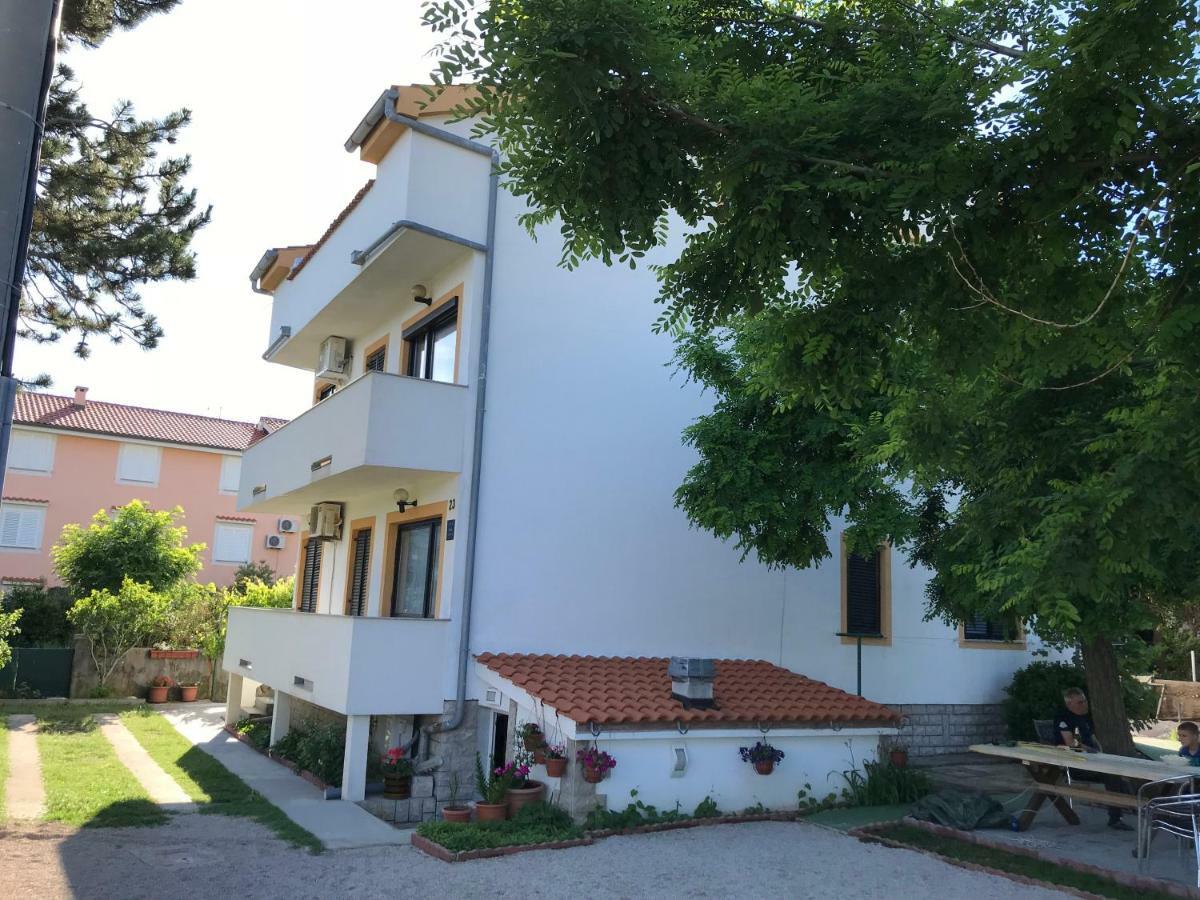 Apartments Lena Baška Eksteriør bilde