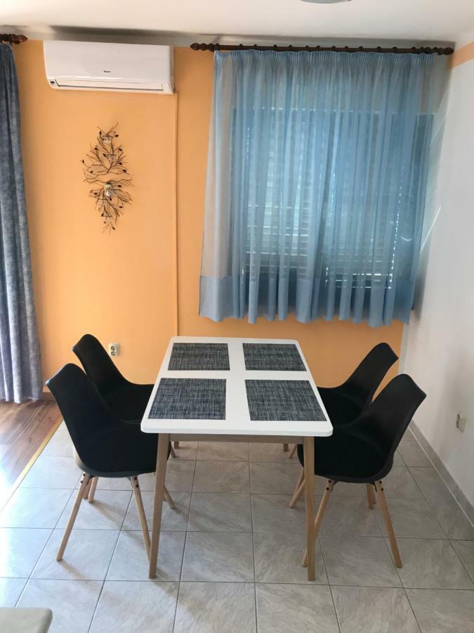 Apartments Lena Baška Eksteriør bilde