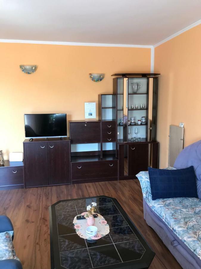 Apartments Lena Baška Eksteriør bilde